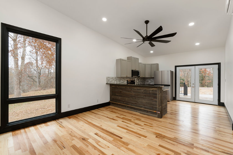 92 Riverside Dr - Photo 2 of 17