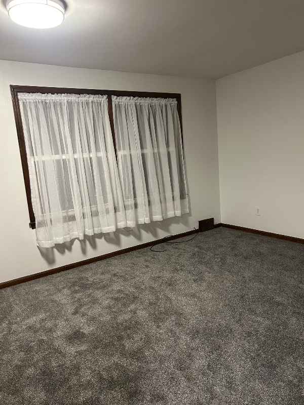 490 Fairbrook St - Photo 6 of 9