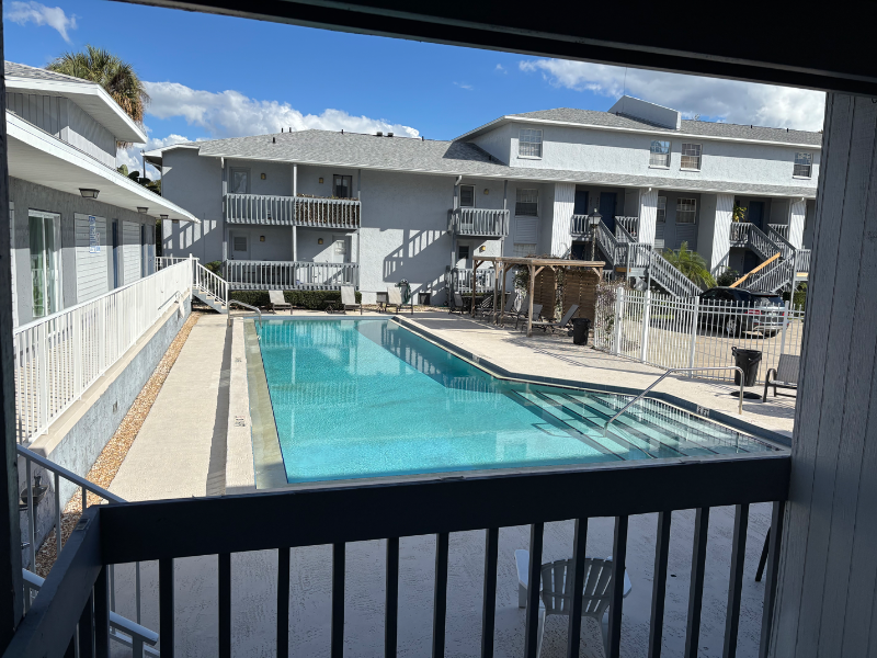 4932 W Gandy Blvd - Photo 5 of 8