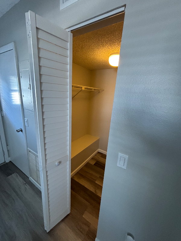 4932 W Gandy Blvd - Photo 6 of 8