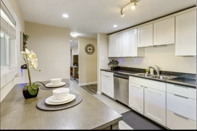 1108 Valley View Ave - Photo 6 of 20