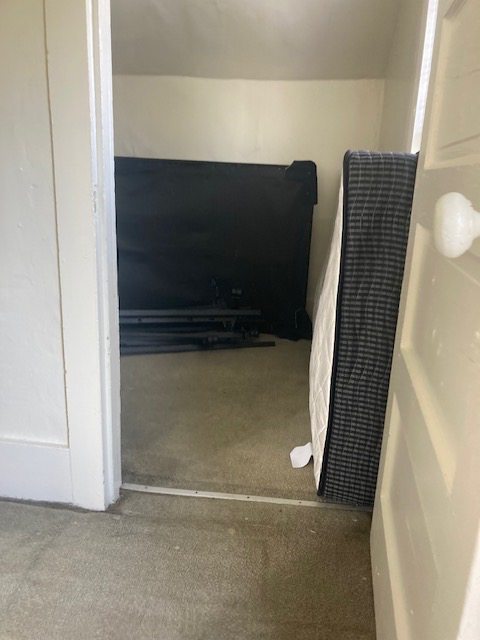 213 Cunningham St - Photo 7 of 13