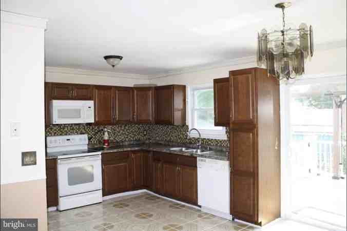 14 Highland Rd - Photo 4 of 15