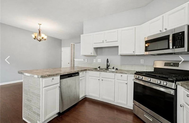 1243 Blairs Pointe Dr - Photo 4 of 15