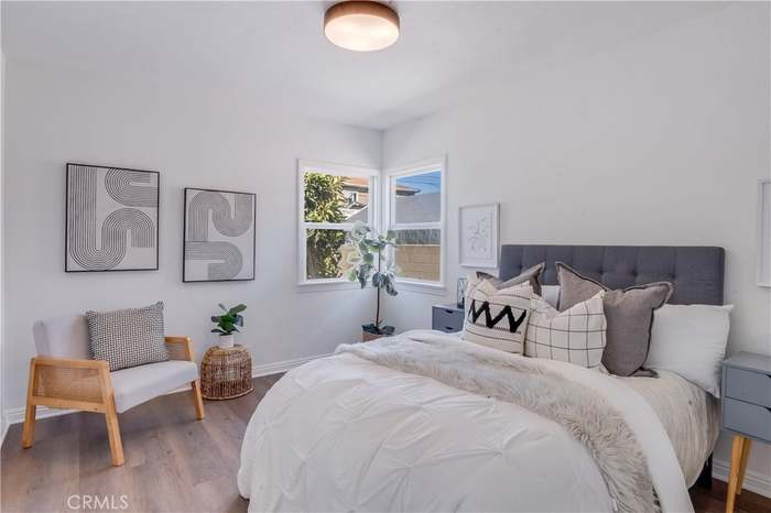 1347 E Bennett St - Photo 3 of 8