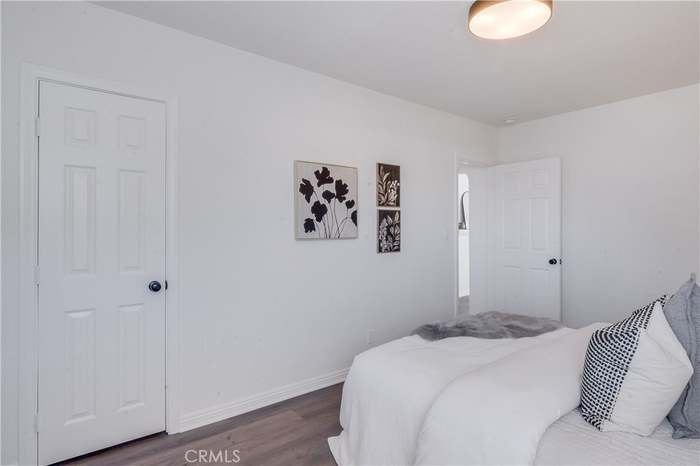 1347 E Bennett St - Photo 4 of 8