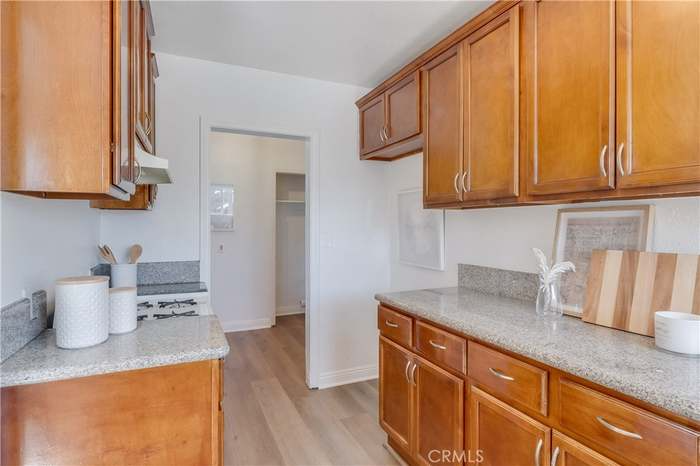 1347 E Bennett St - Photo 7 of 8