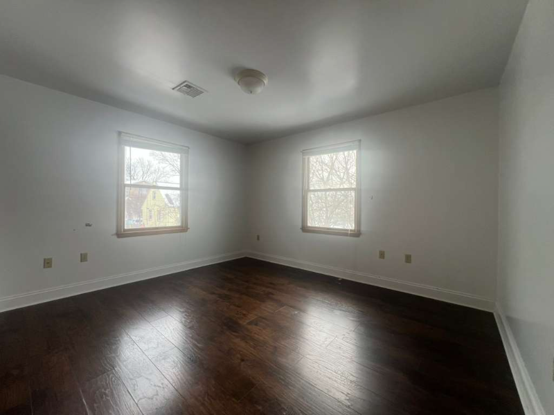 644 Summer St #1FL - Photo 3 of 5