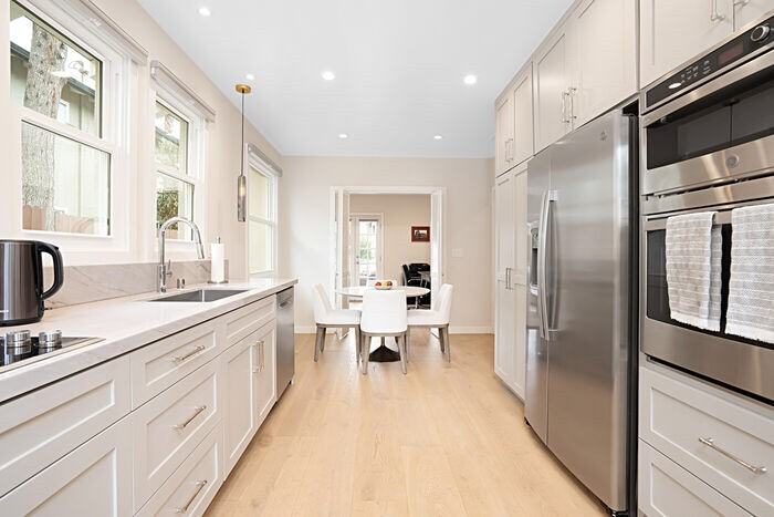 228 W Mission St - Photo 6 of 18