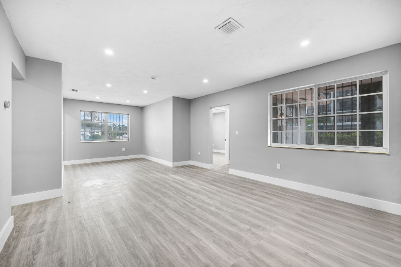 645 Ne 149th St #645 - Photo 3 of 20