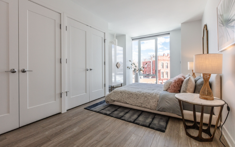 2317 N Lincoln Ave - Photo 6 of 18