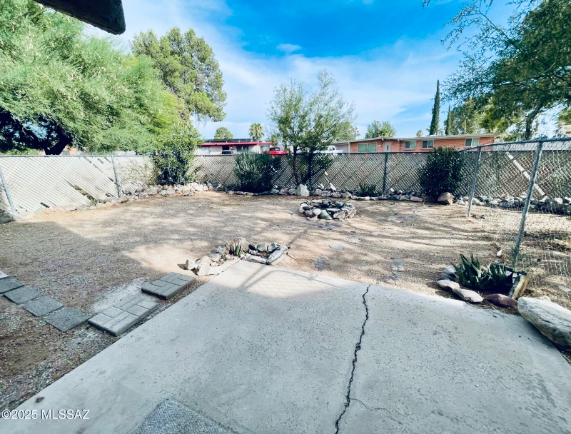 3817 S Queen Palm Dr #3811 - Photo 5 of 11