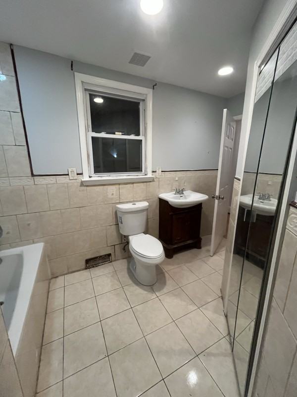 451 Alden St #1 - Photo 4 of 4