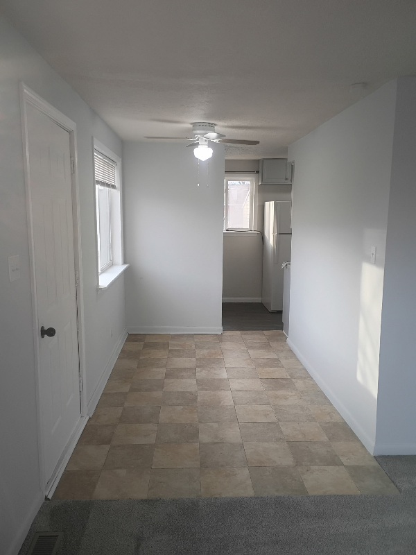 106 N Mitchner Ave - Photo 4 of 12