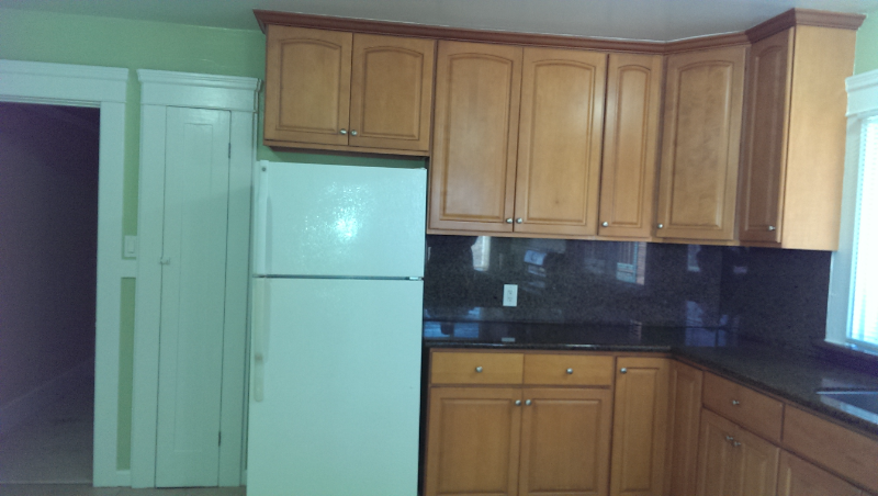 915 Grand Ave #0 - Photo 4 of 12