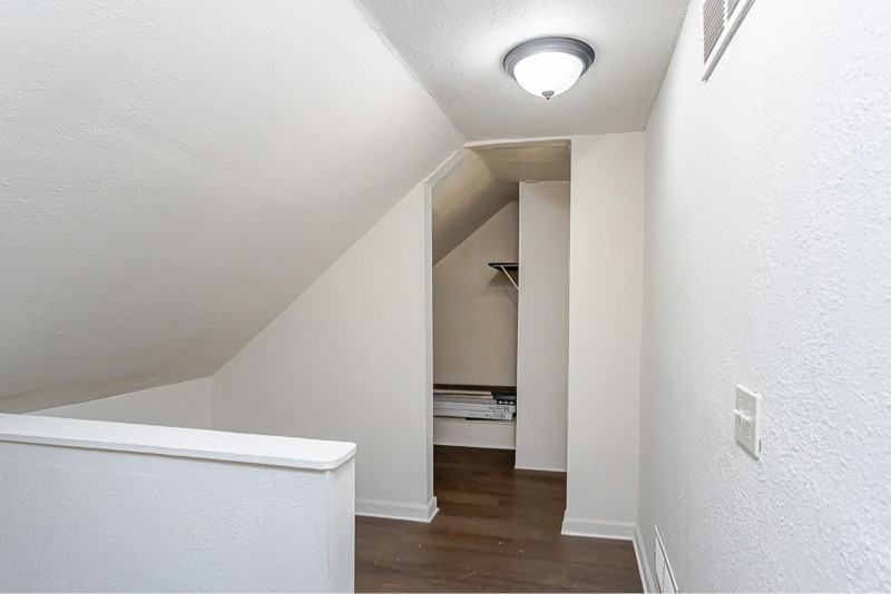 423 Langdon St #1-2 - Photo 7 of 17