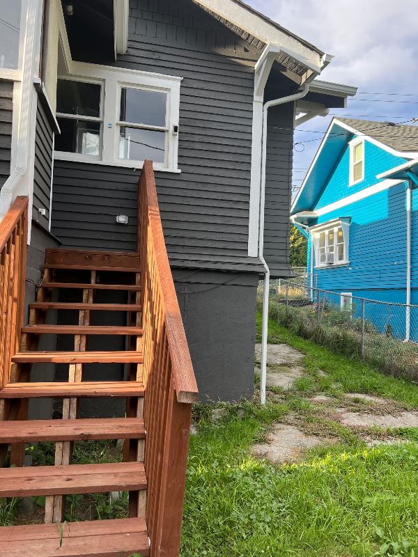 1316 S 25th St - Photo 2 of 20