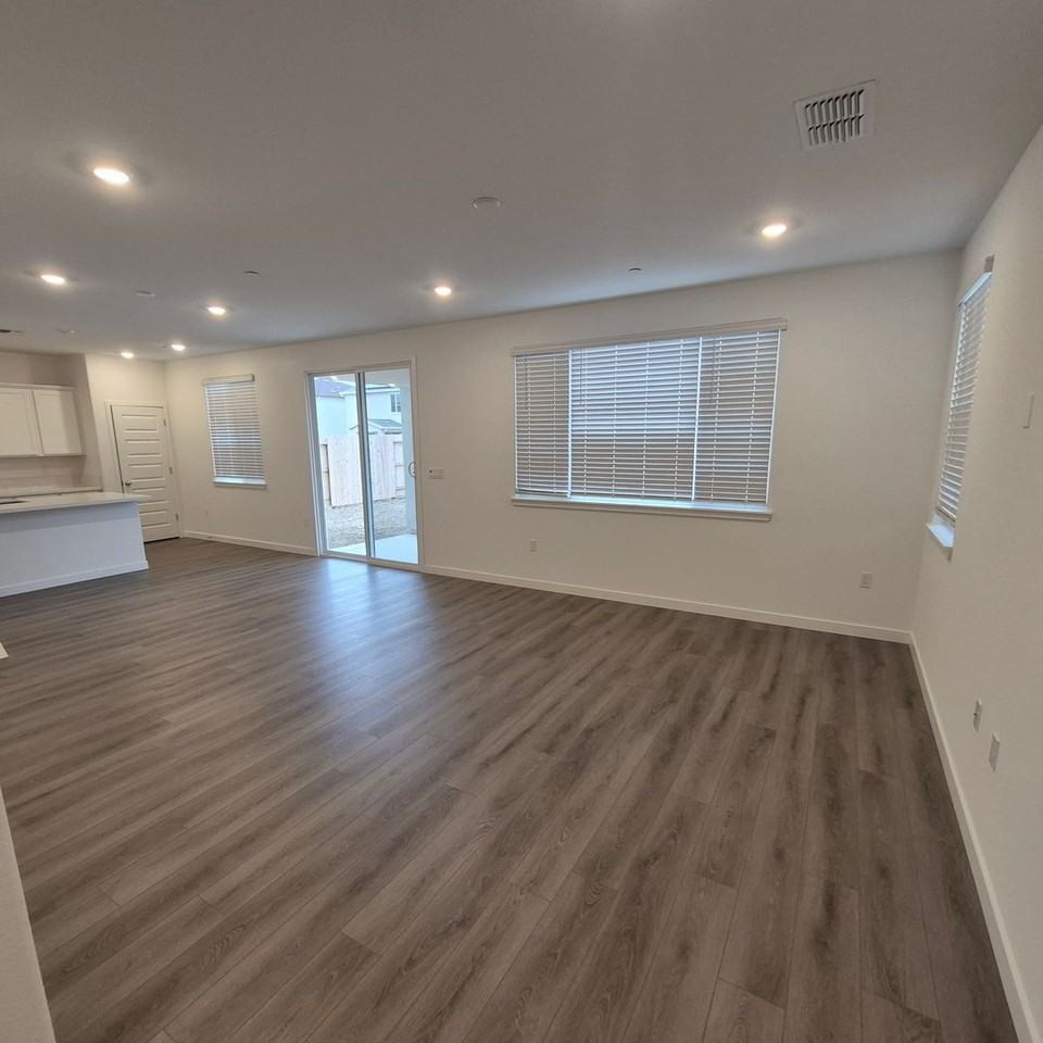 3628 Vestland Way - Photo 7 of 29