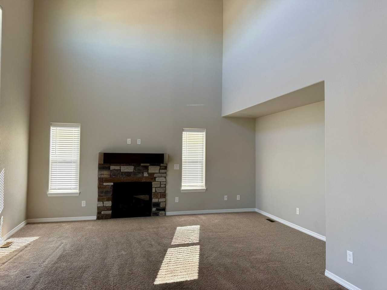 12765 Winding Glen Ln - Photo 3 of 37