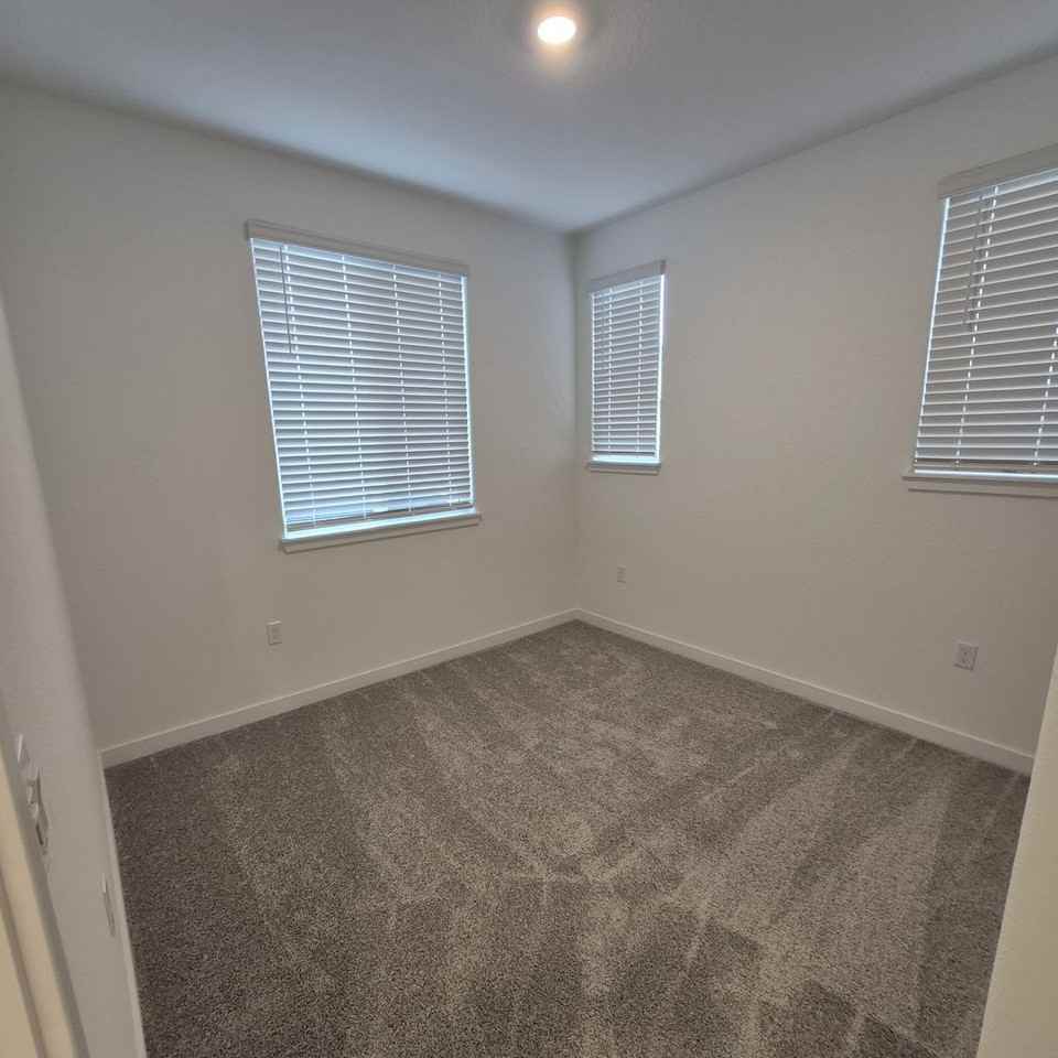 3653 Vestland Way - Photo 3 of 28