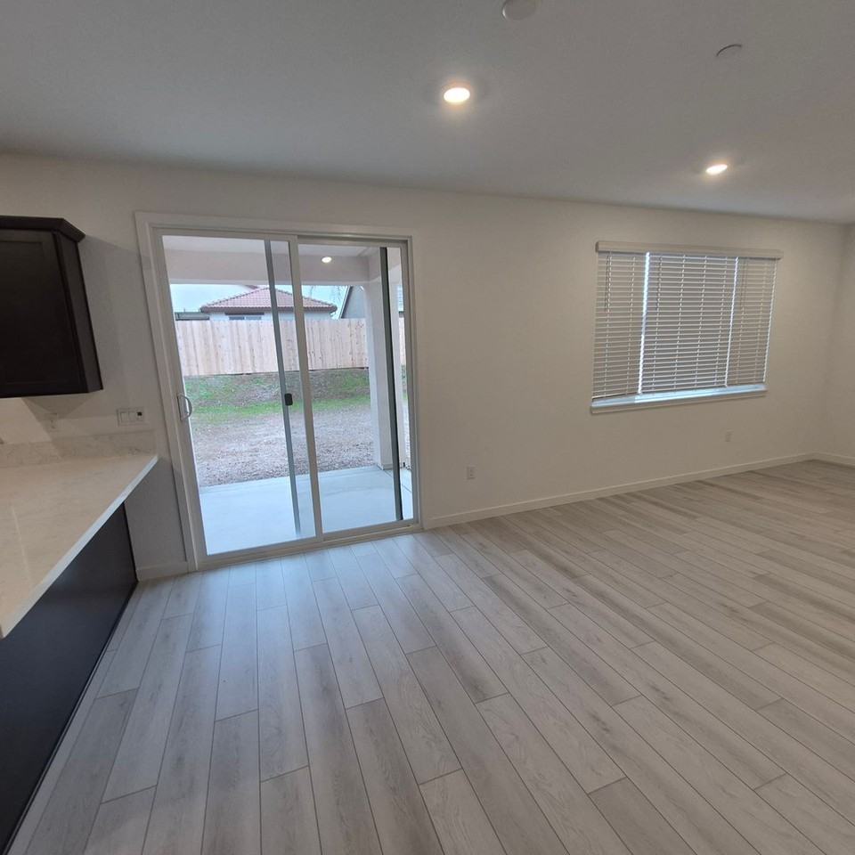 3653 Vestland Way - Photo 6 of 28