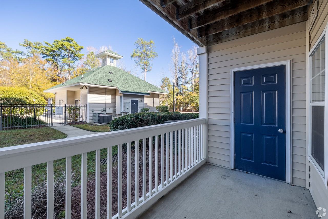 Forest Pointe Apts - Photo 3 of 17