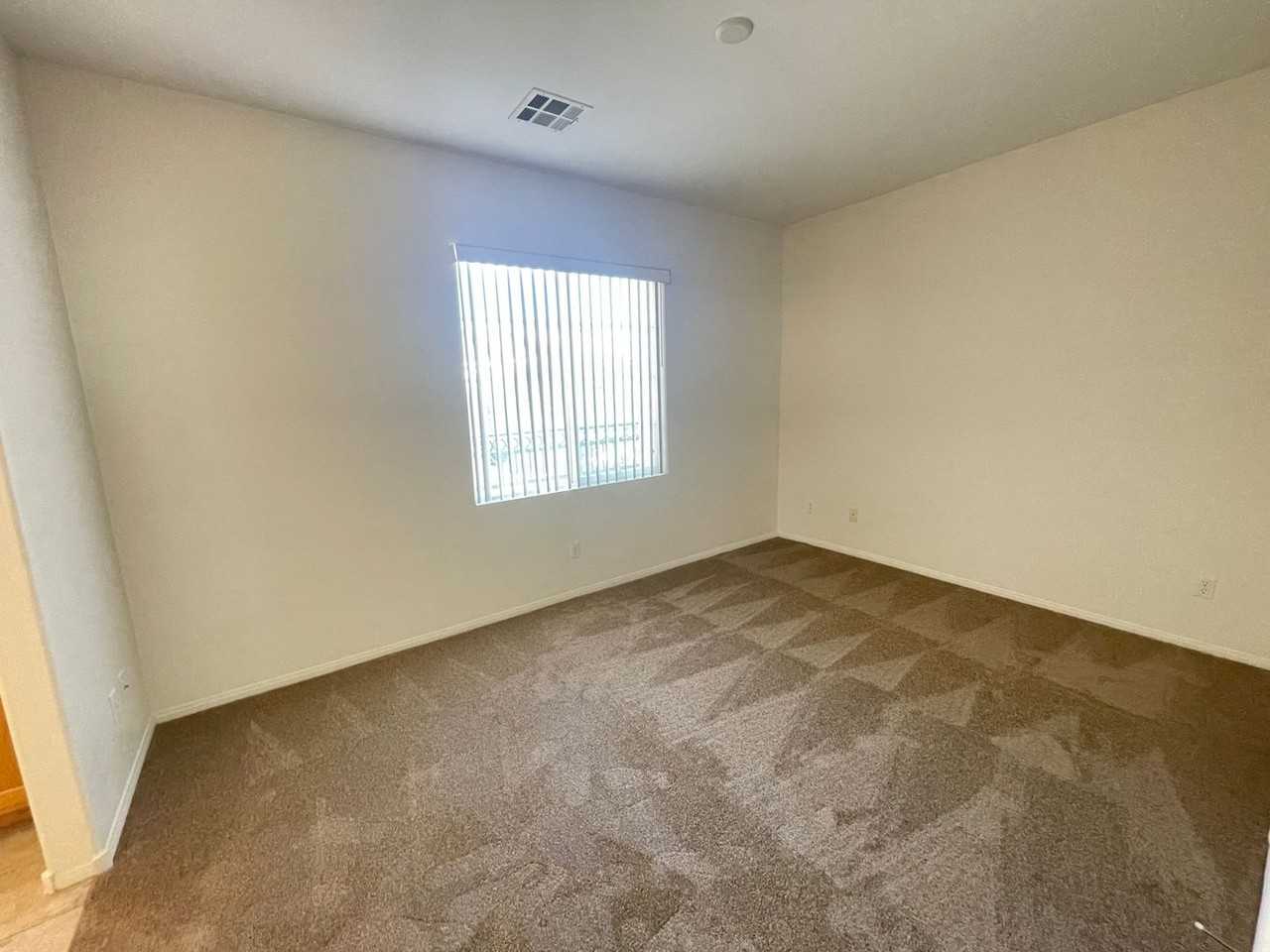 9861 Iris Valley St - Photo 6 of 11