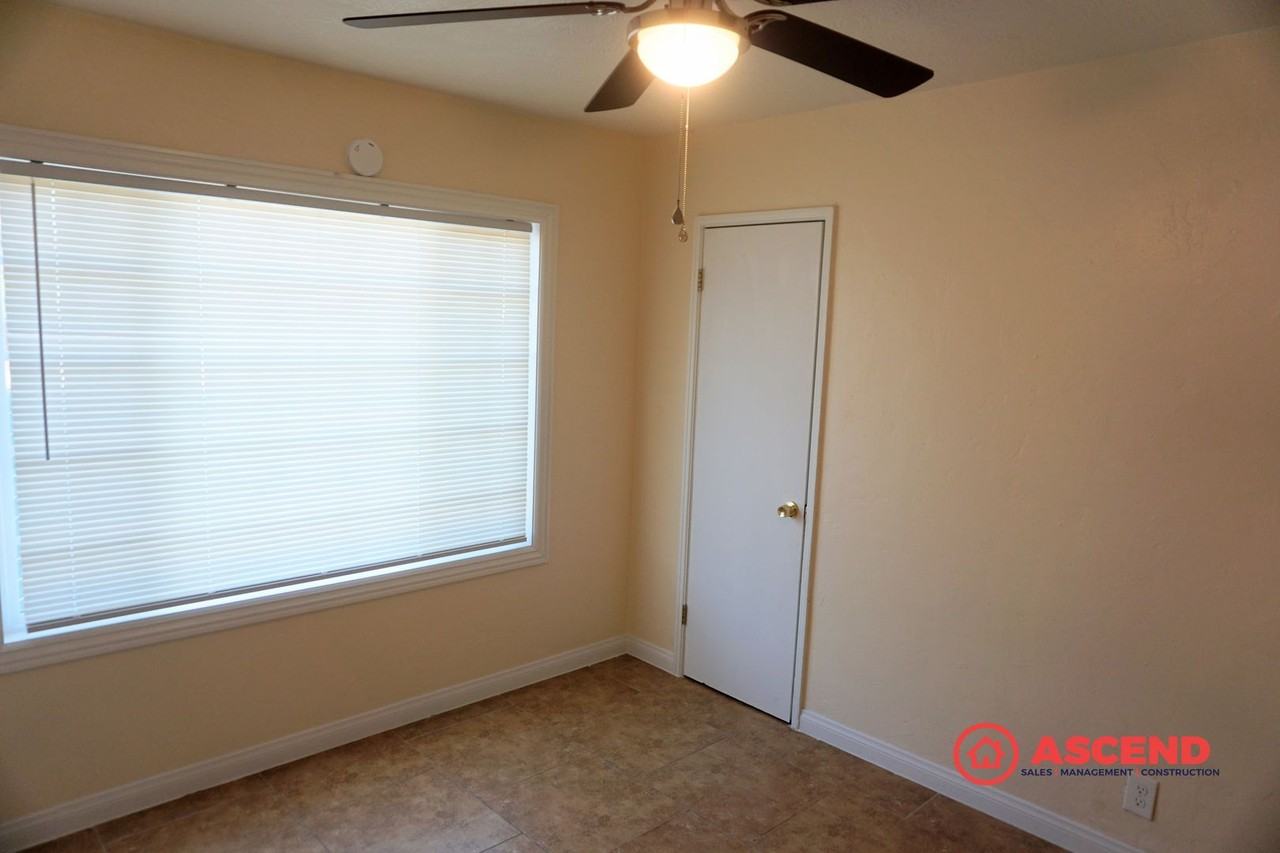 617 Hood Dr - Photo 5 of 11