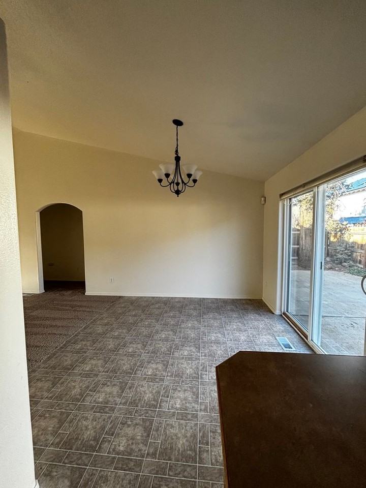 20518 Peak Ave - Photo 6 of 23