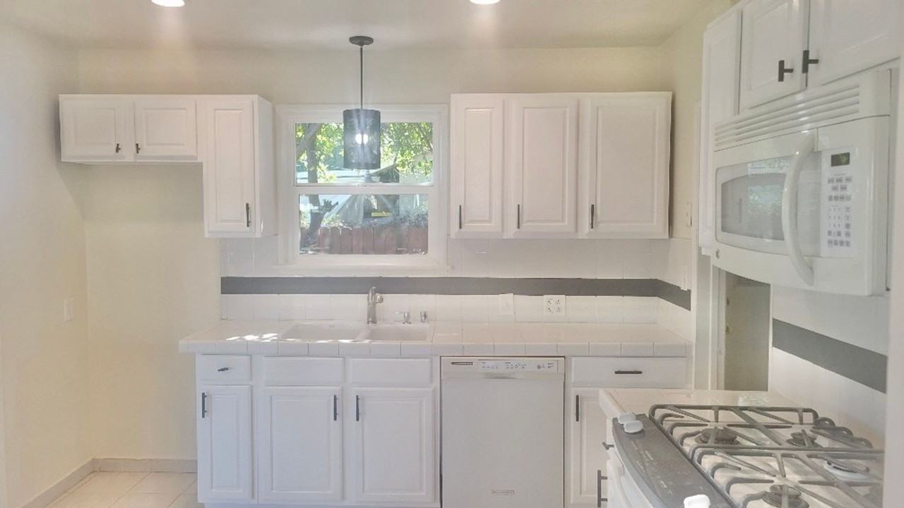 7424 Sunnybrae Ave - Photo 4 of 18