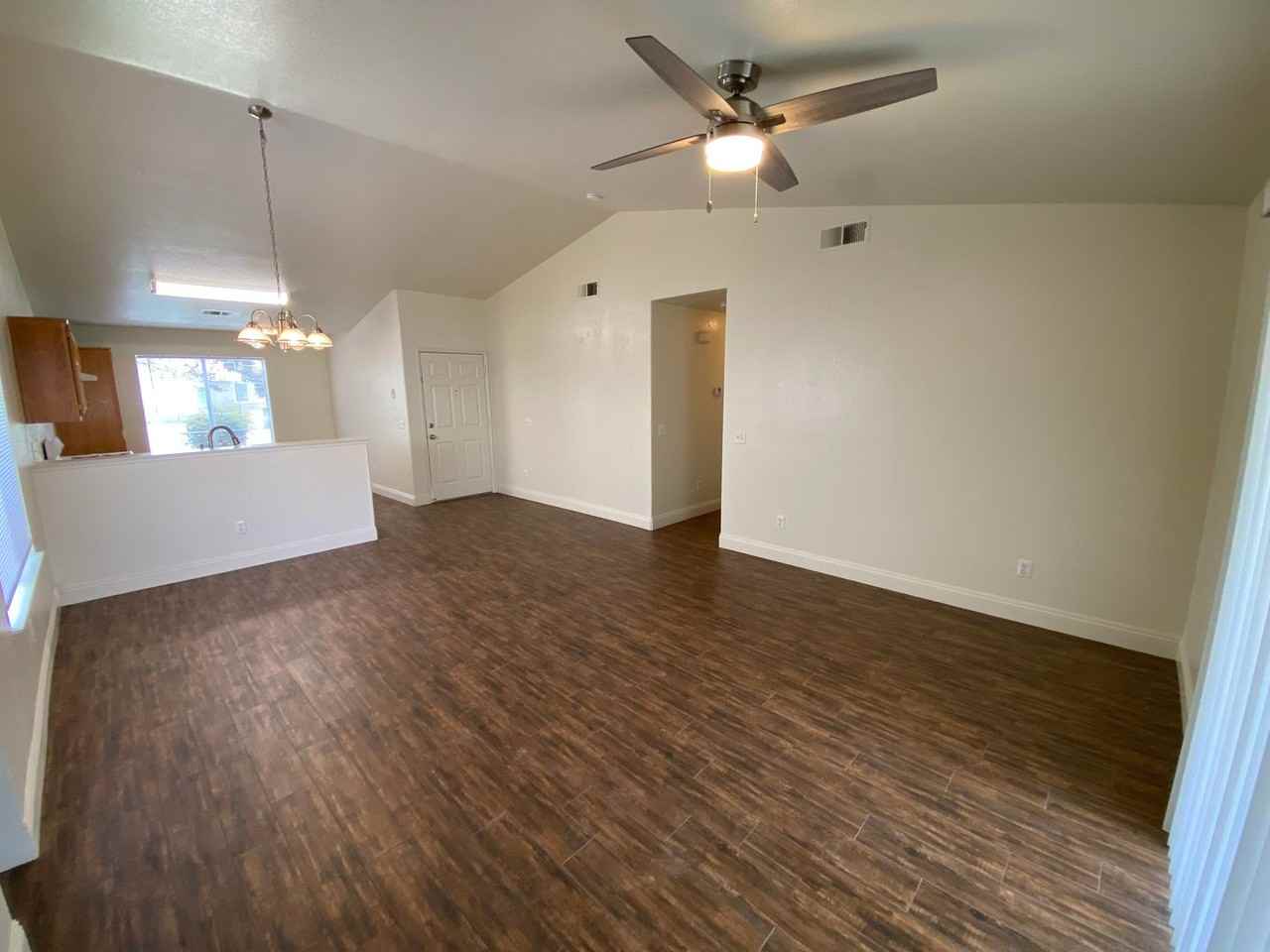 4300 E Feemster Ave - Photo 7 of 31