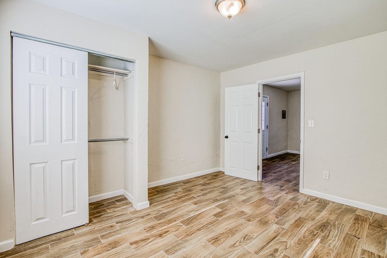 422 Francis St - Photo 3 of 16