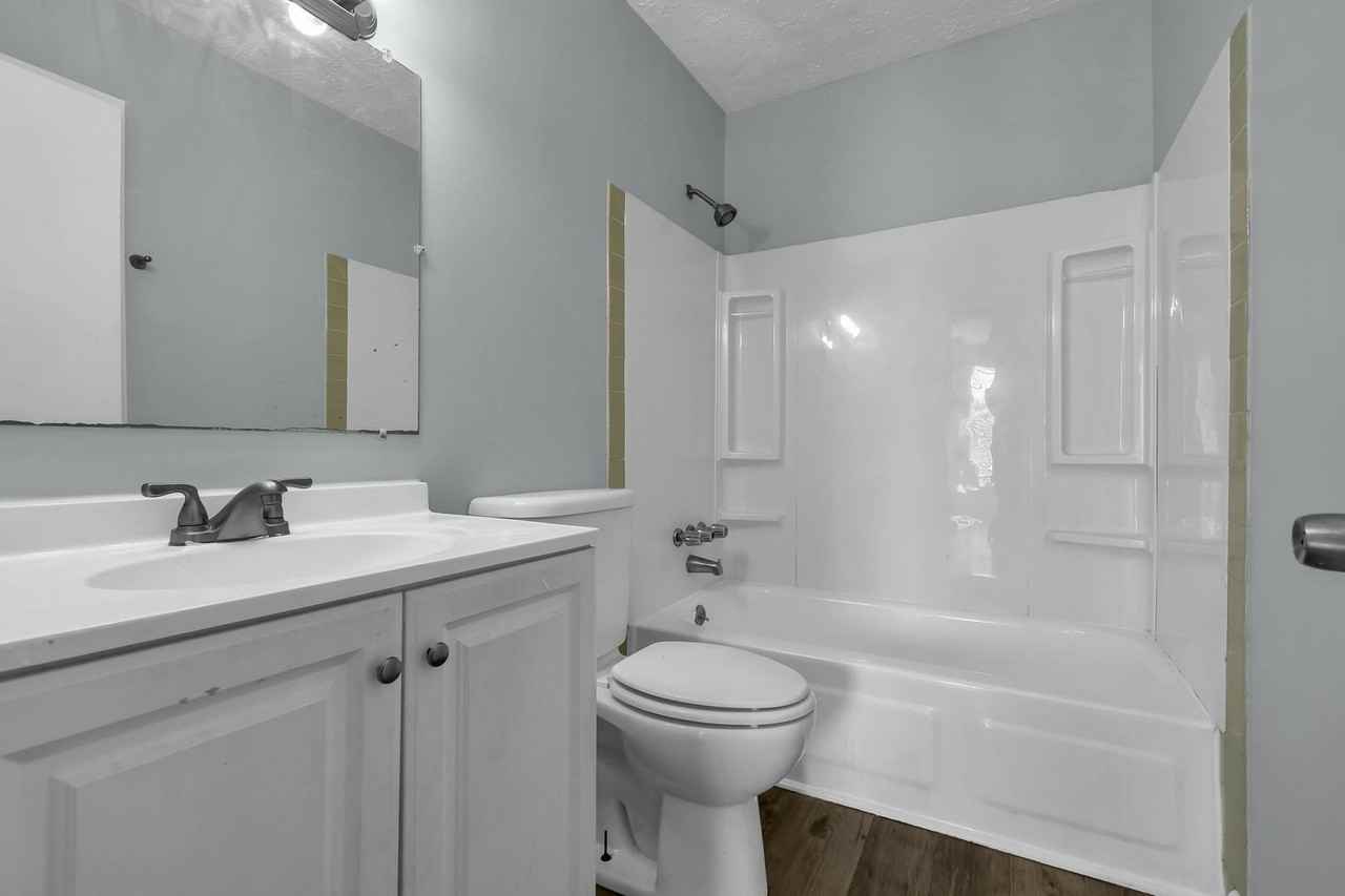 Oak Tree Village - Photo 6 of 19