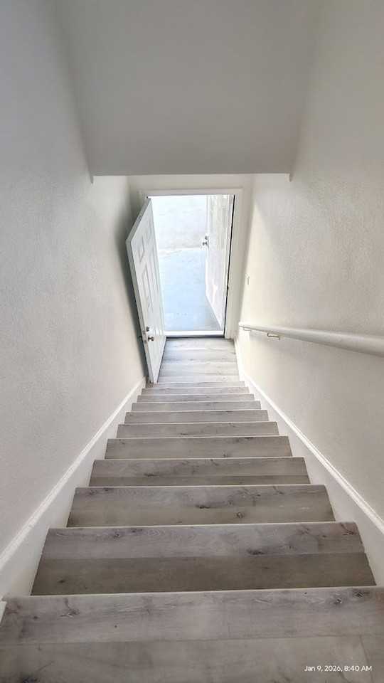 1565 S. Hobart Blvd - Photo 4 of 17