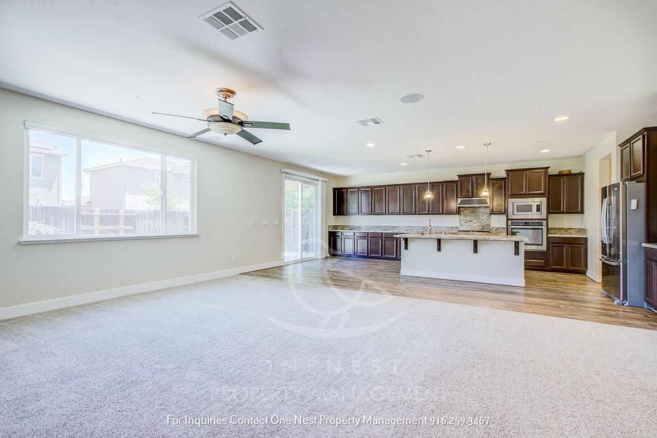 209 Livorno Pl - Photo 4 of 28