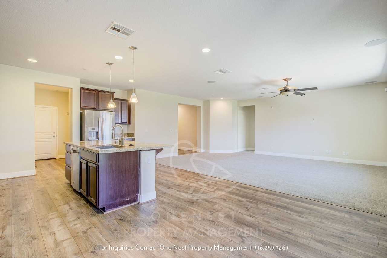 209 Livorno Pl - Photo 5 of 28