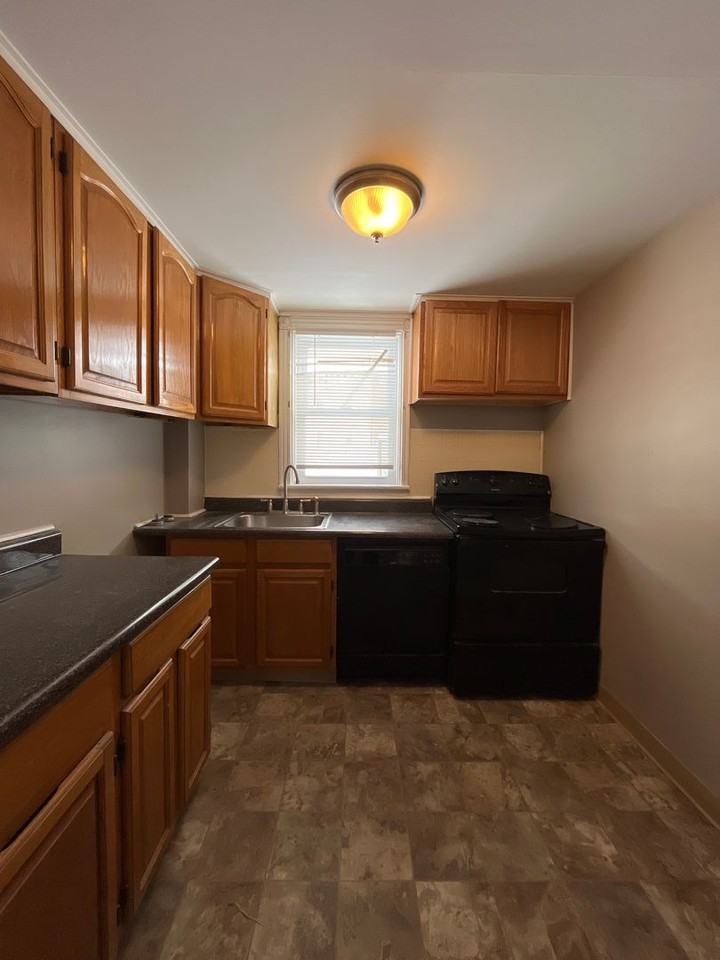 2280 Main Street - Photo 4 of 18