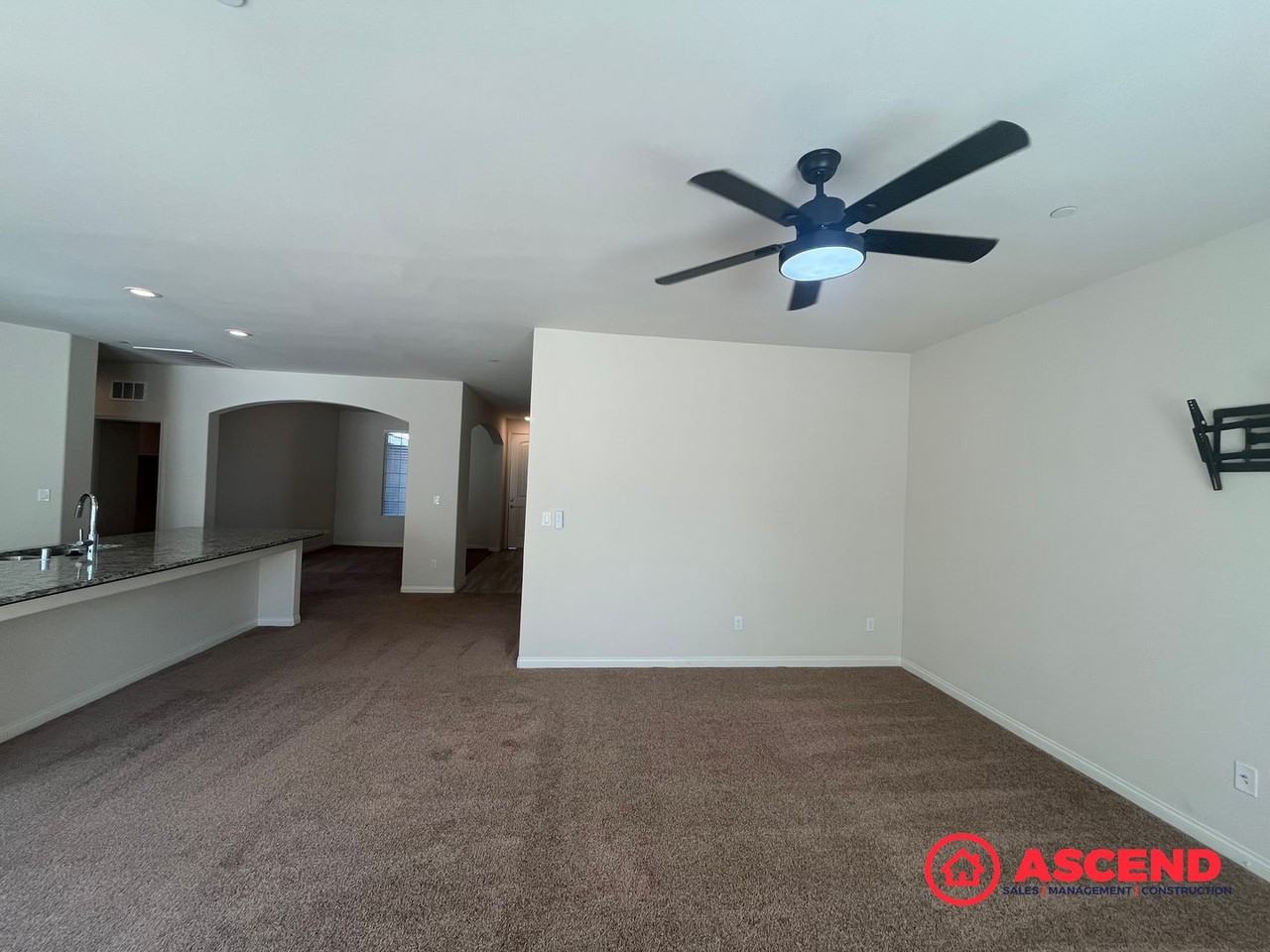 6507 Sunchase Dr - Photo 2 of 19