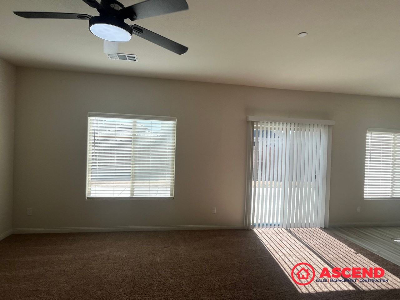 6507 Sunchase Dr - Photo 4 of 19