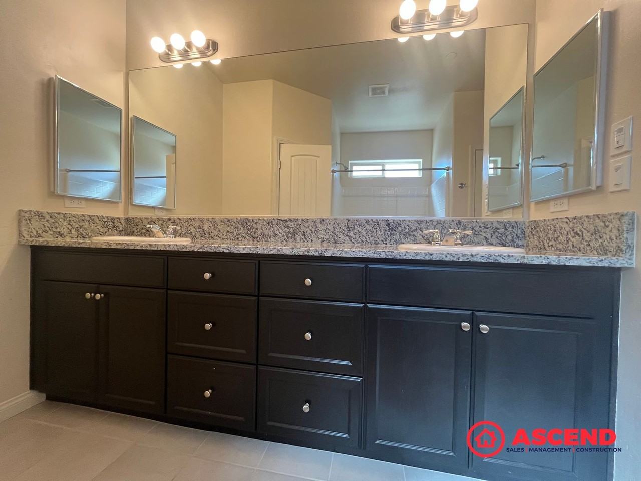 6507 Sunchase Dr - Photo 6 of 19