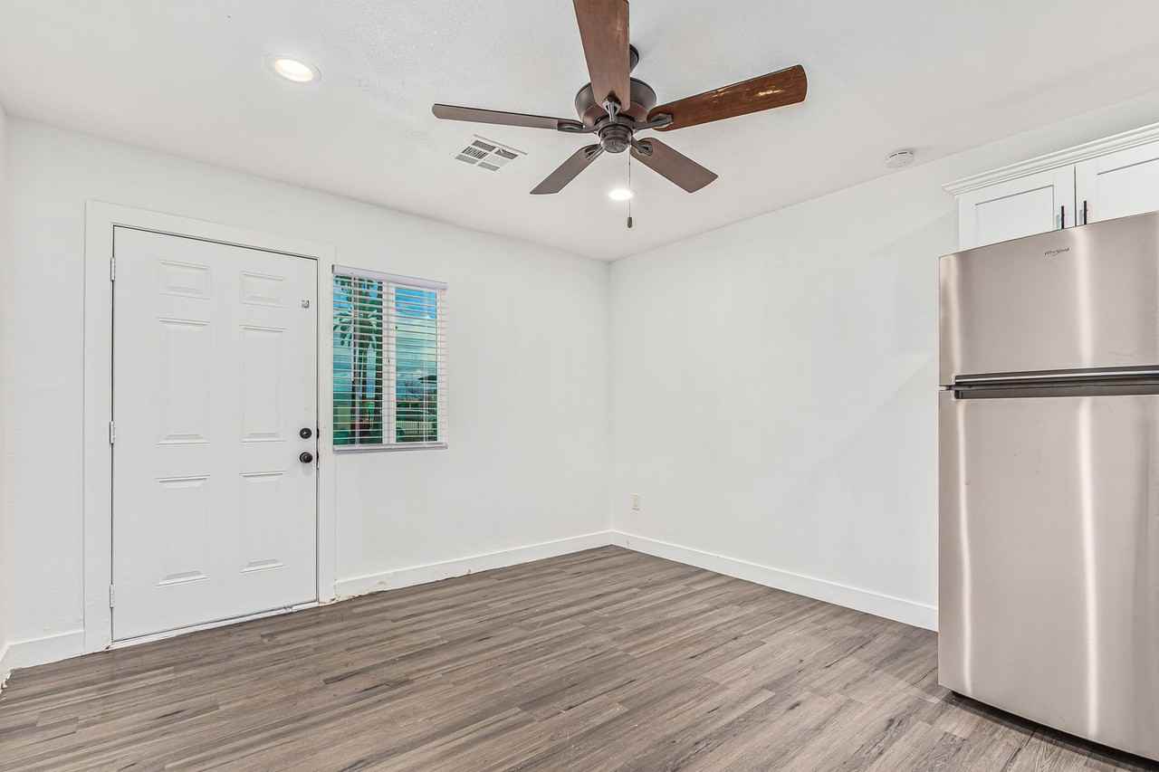 2539 West Pierson St - Photo 7 of 11