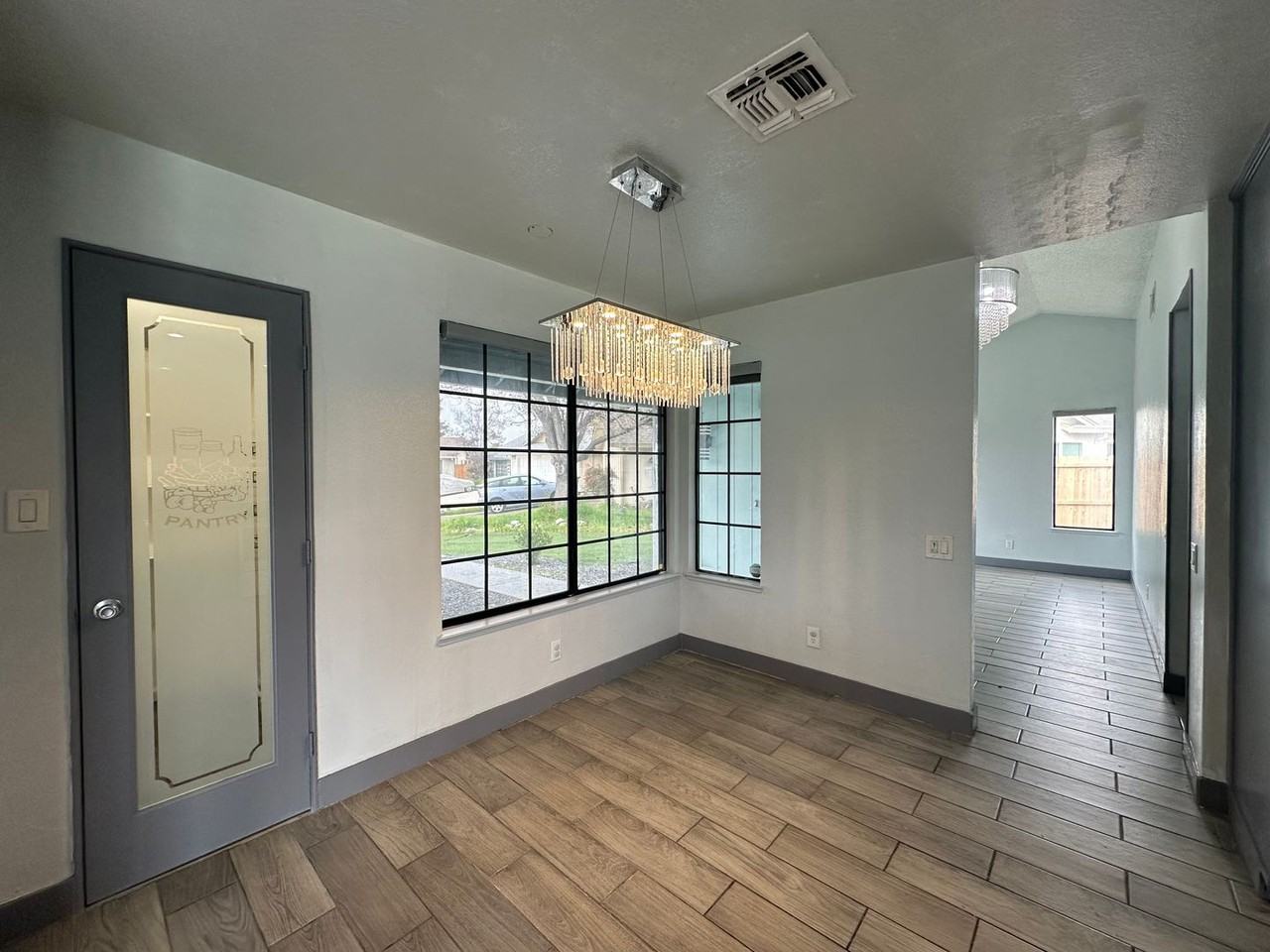 8346 Floxtree Ct - Photo 5 of 34