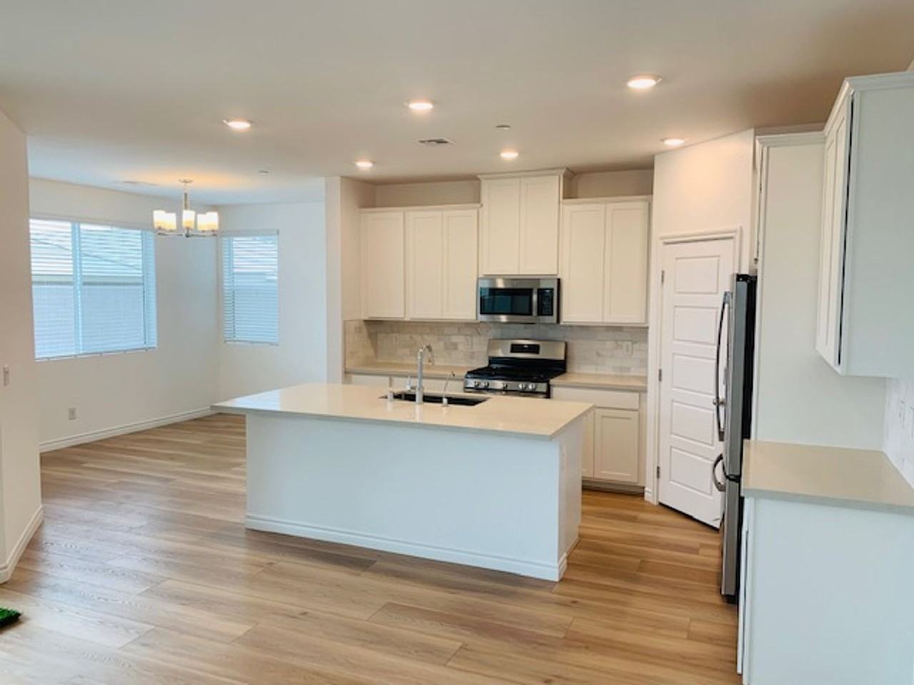 3722 Rosy Carina Pl - Photo 3 of 25