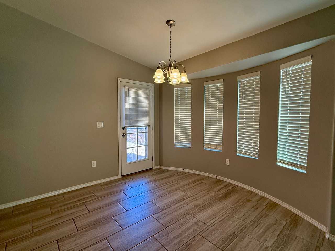 15005 Dream Ct - Photo 4 of 13