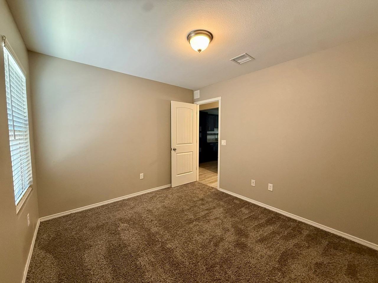 15005 Dream Ct - Photo 6 of 13