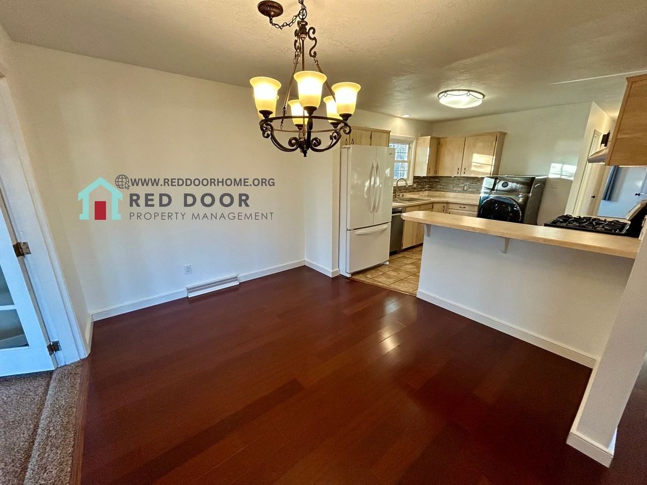 1101 Avenue C Nw - Photo 6 of 17