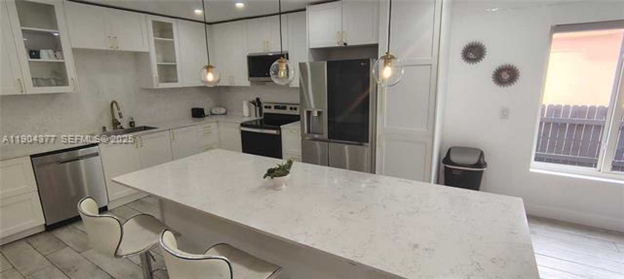 420 Ne 90th St #0 - Photo 3 of 18