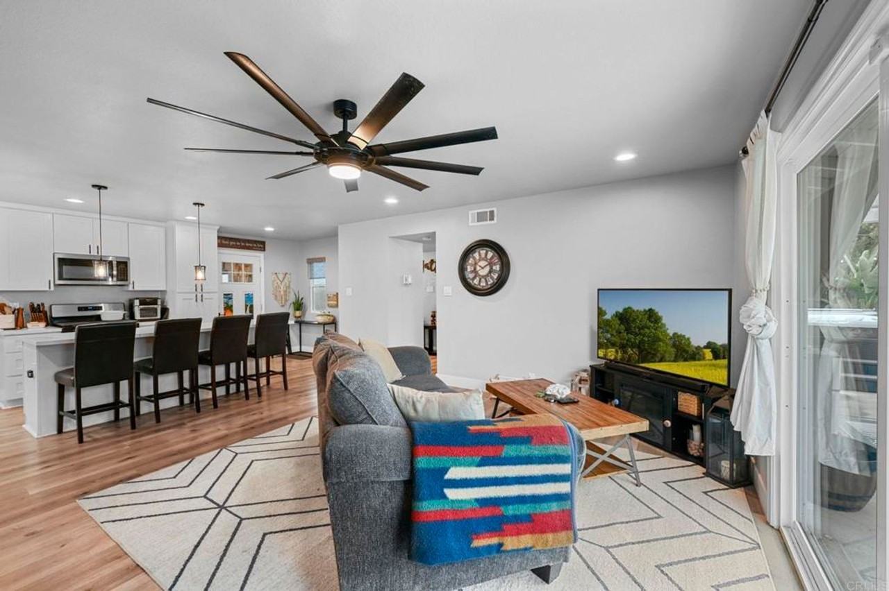 3516 Las Vegas Dr - Photo 5 of 19