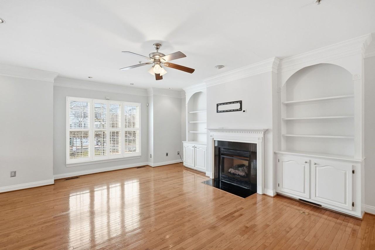 5113 Knapp Pl - Photo 6 of 36