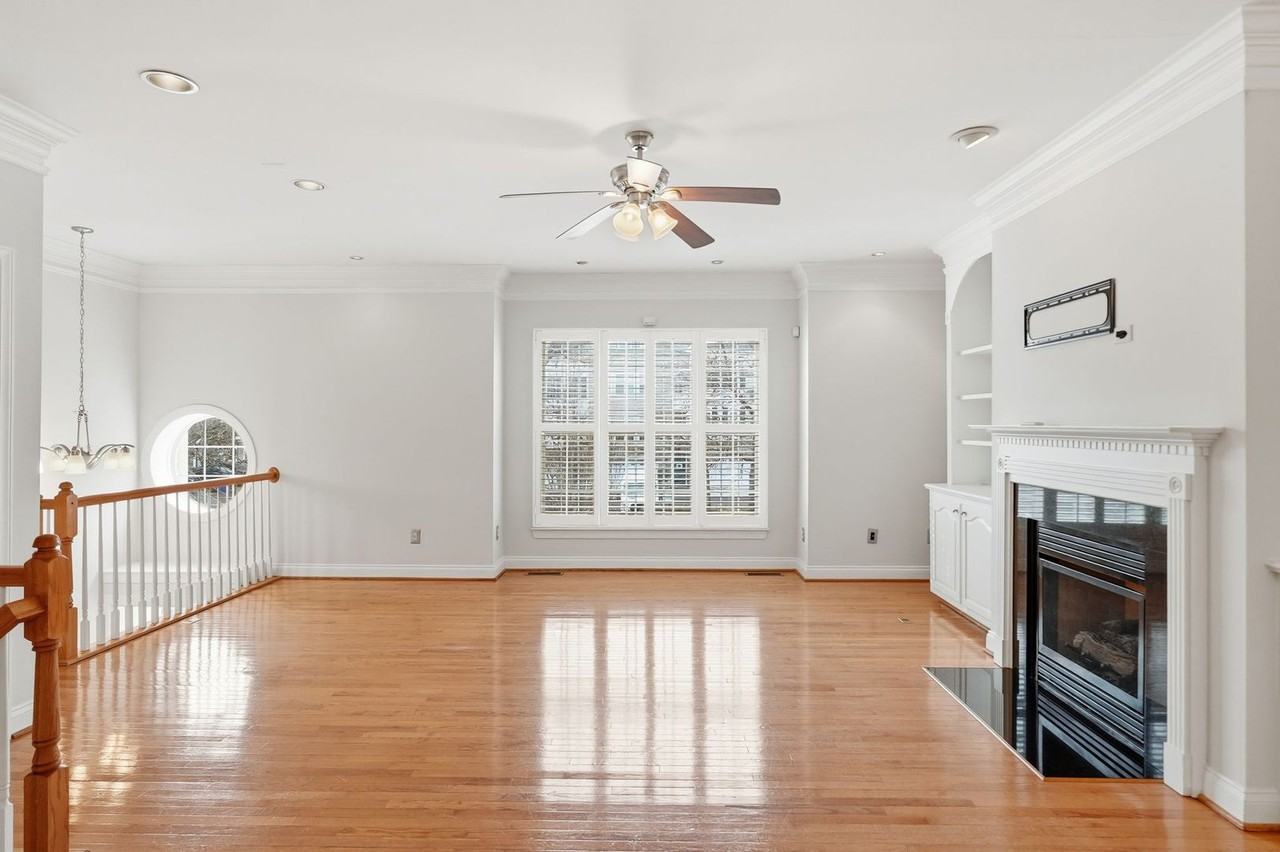 5113 Knapp Pl - Photo 7 of 36